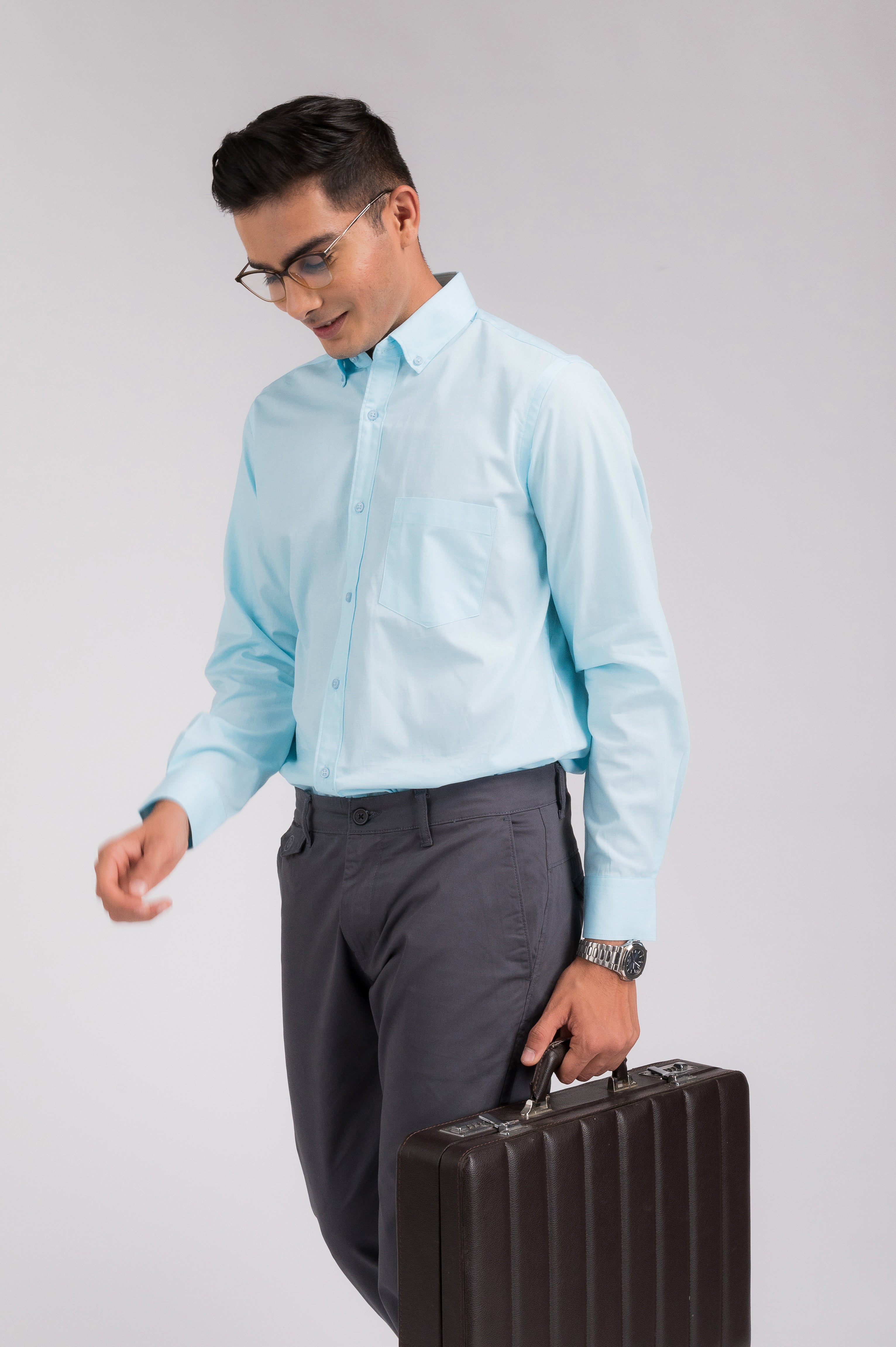 Aqua Solid Regular Fit Shirt