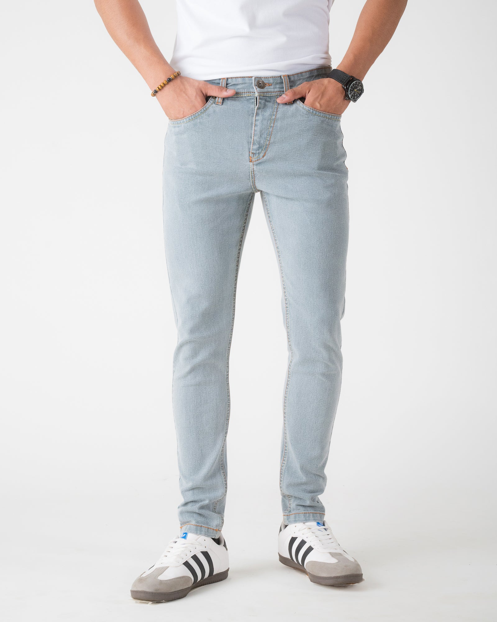 BLEACHED BLUE TAPERED FIT JEANS