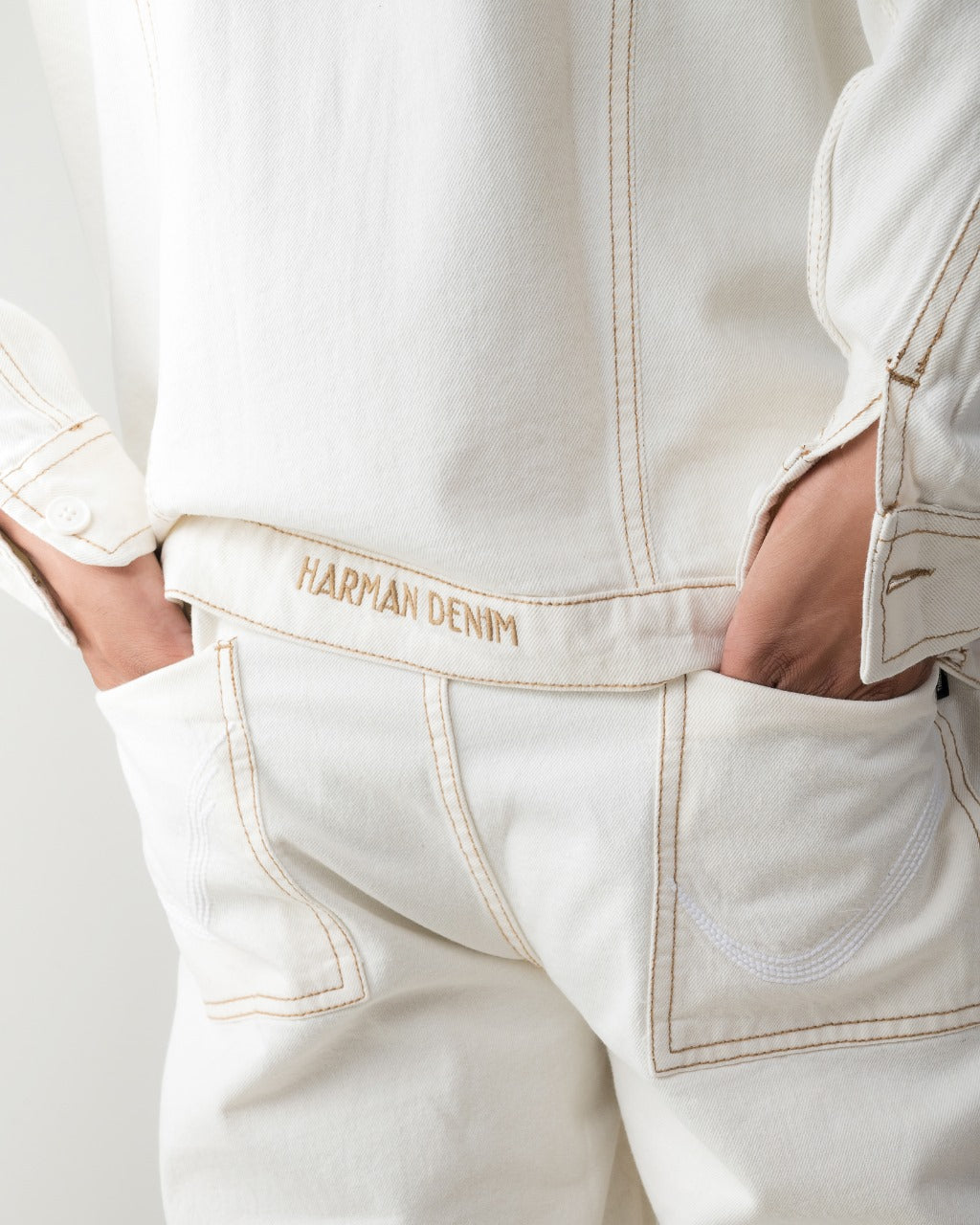 OFF WHITE CARGO DENIM