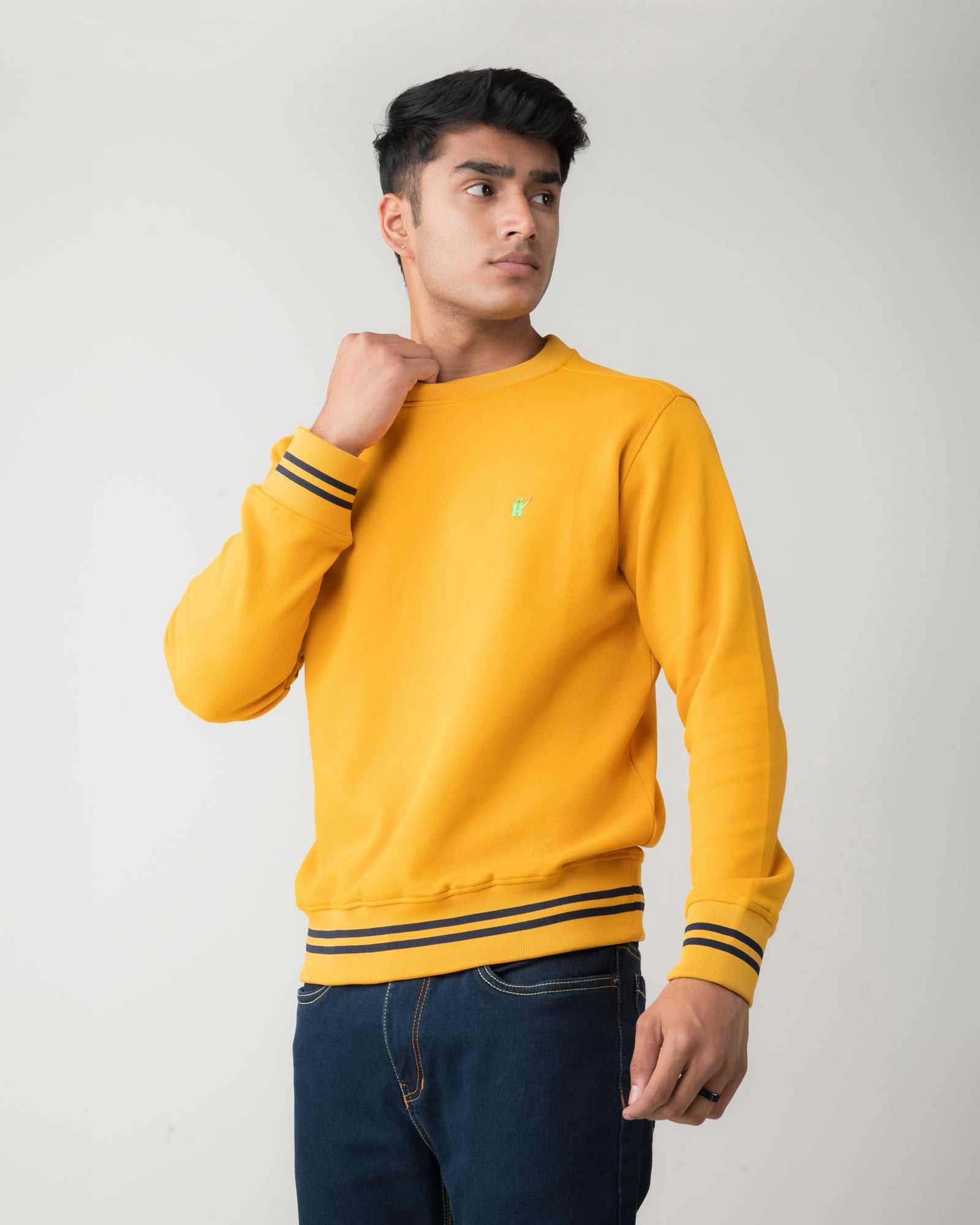 MUSTARD REGULAR FIT SWEATSHIRT