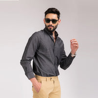 Black Soild Regular Fit Shirt