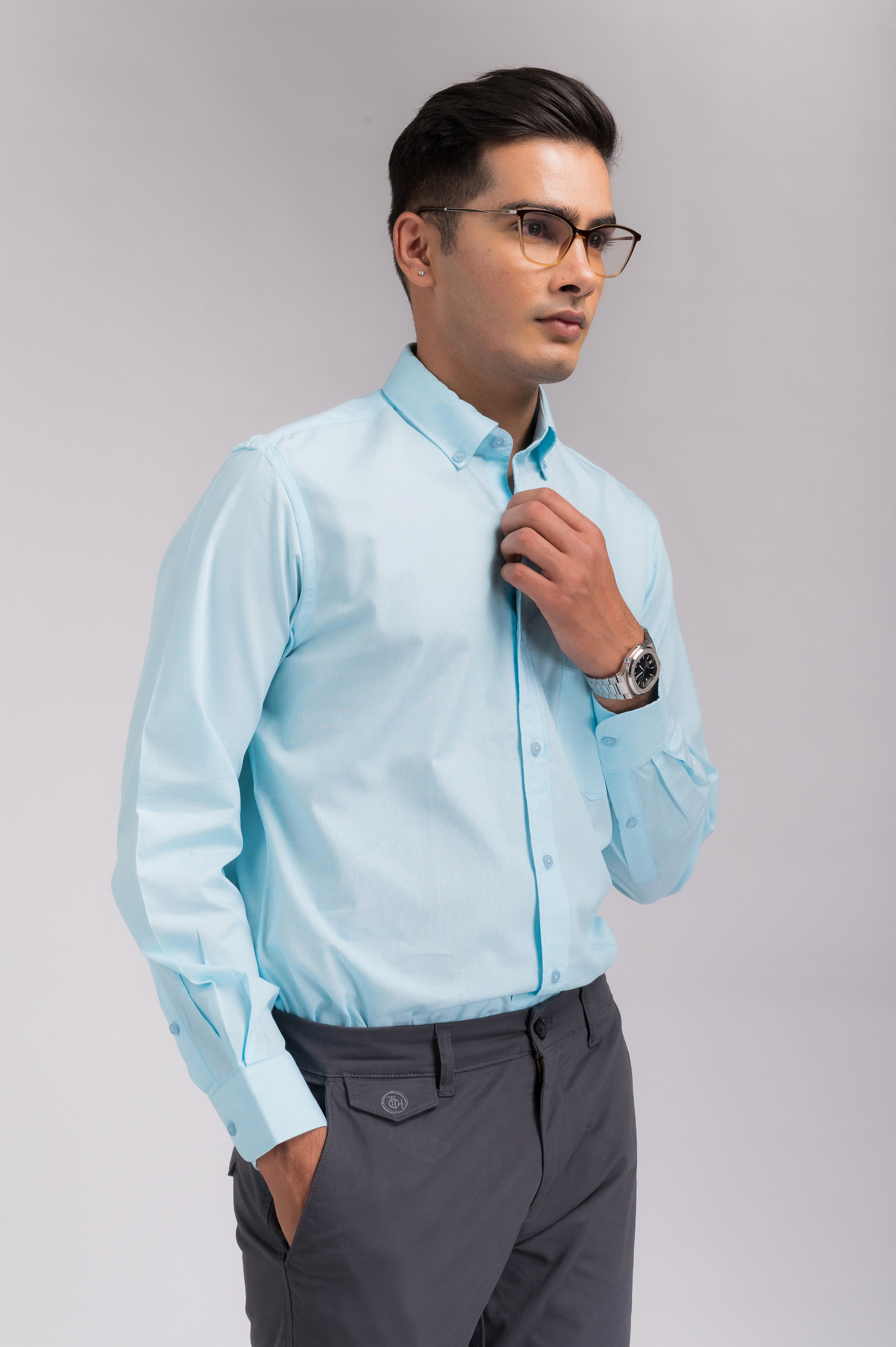 Aqua Solid Regular Fit Shirt