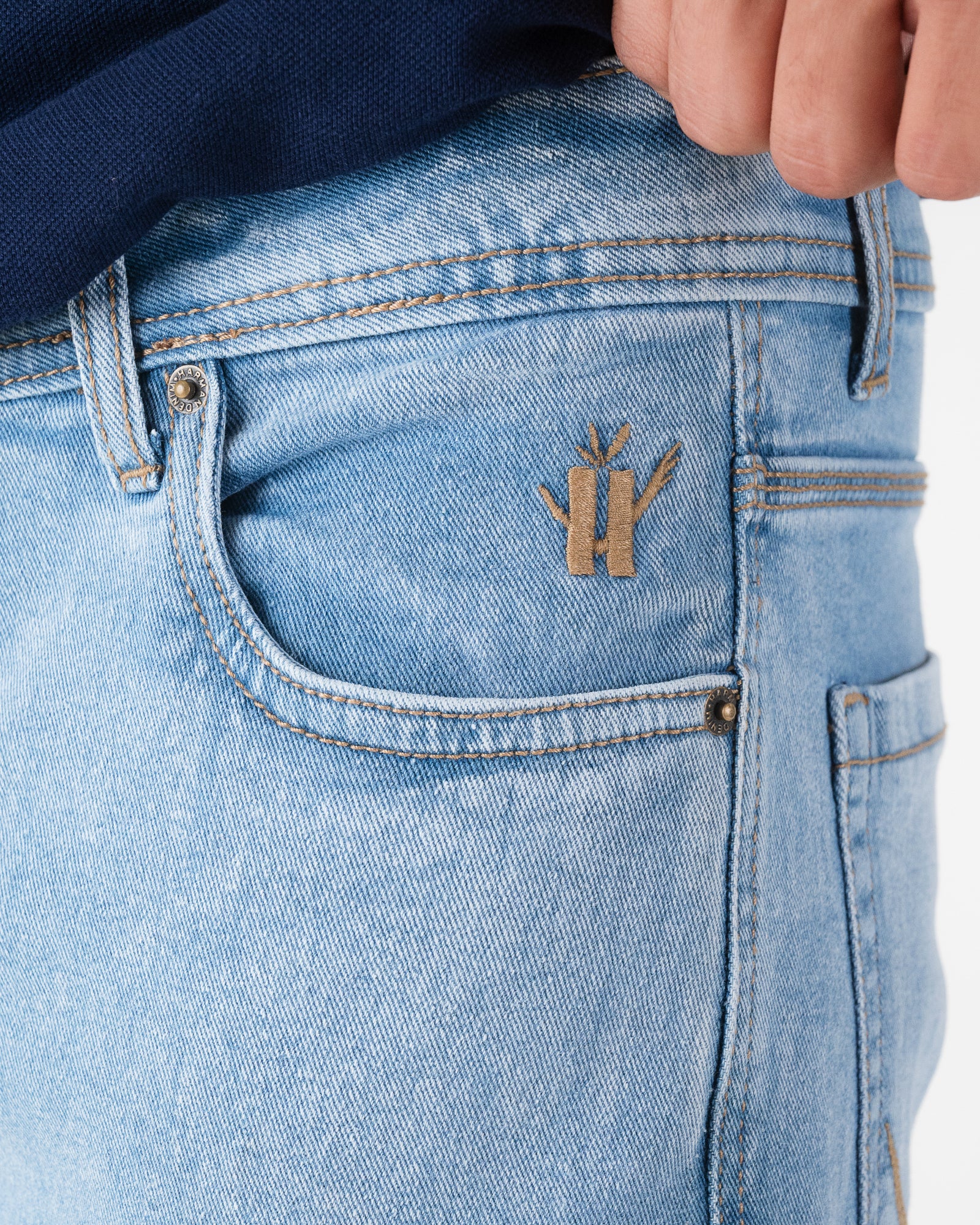LIGHT BLUE BOOTCUT FIT JEANS