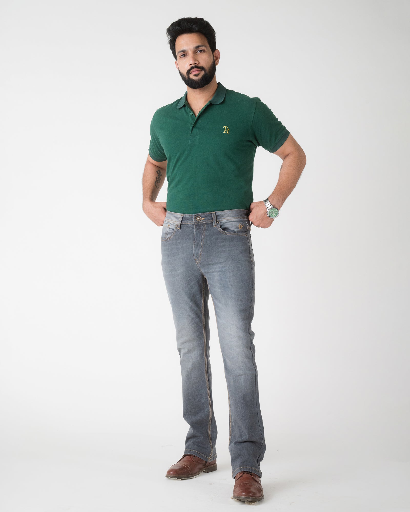 WASHED GREY BOOTCUT FIT JEANS