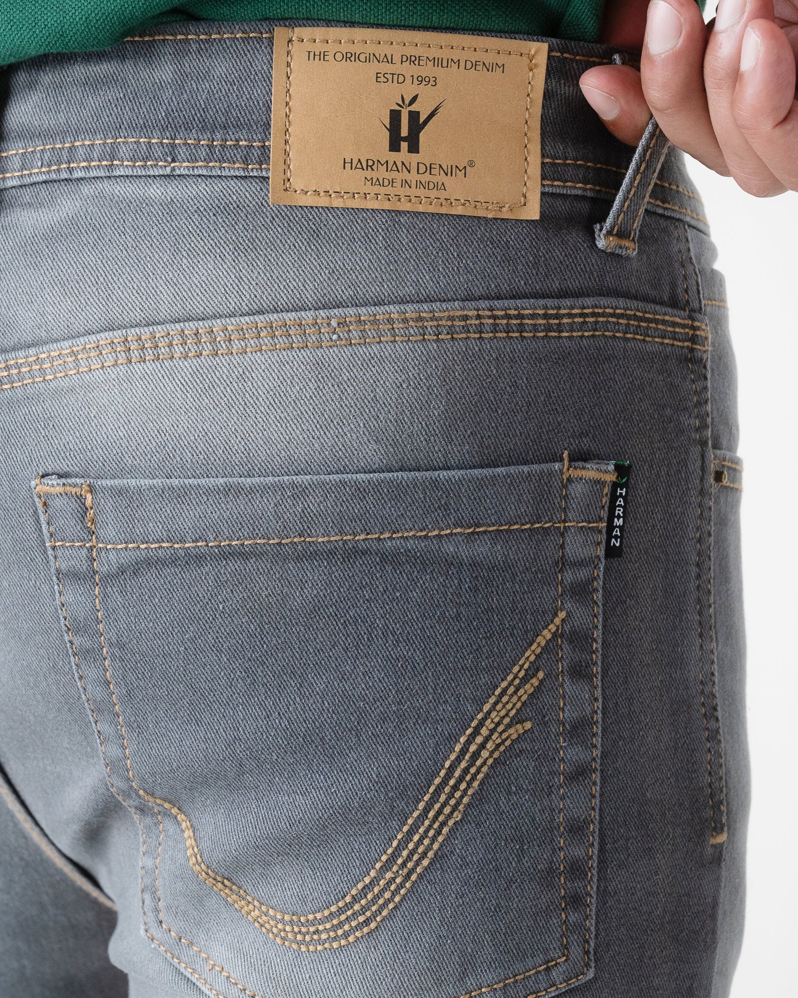 WASHED GREY BOOTCUT FIT JEANS