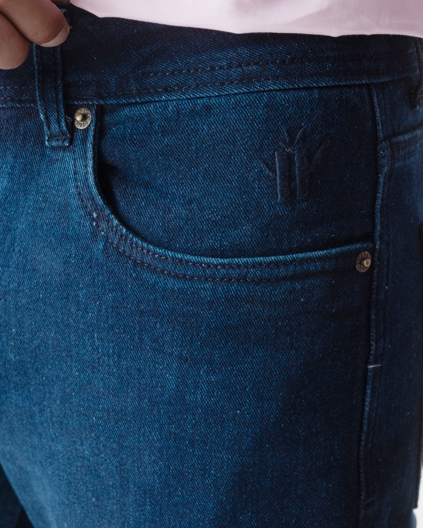 RAW BLUE BOOTCUT FIT JEANS