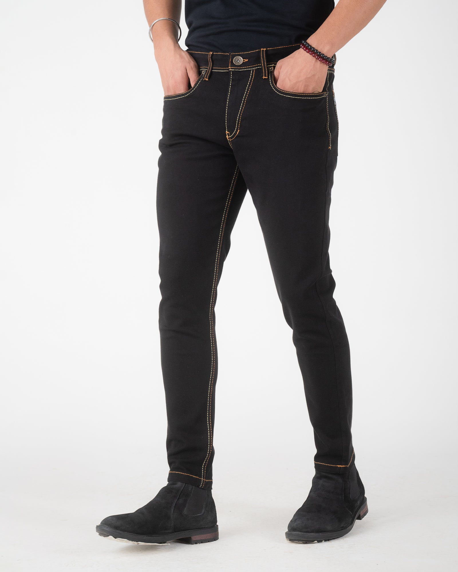 BLACK TAPERED FIT JEANS